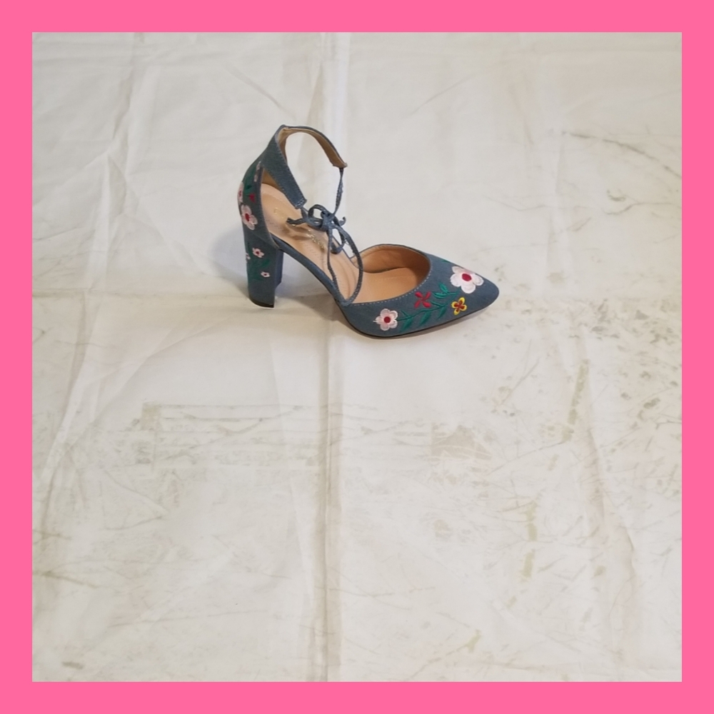 Denim Floral Heels🦋 - Picture 4 of 6